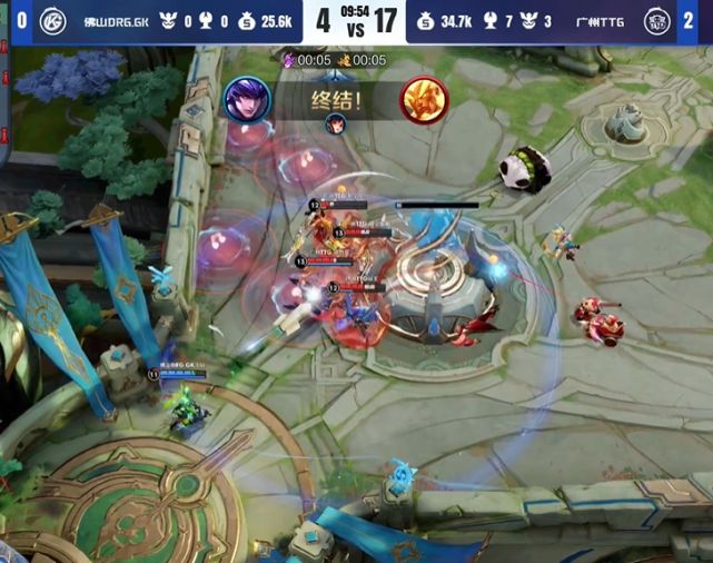 她敢于在比 她敢于在比