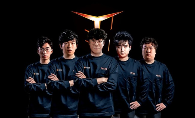 的交锋中 的交锋中